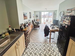 Kitchen- click for photo gallery